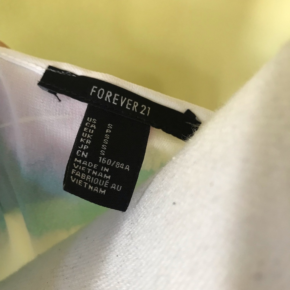 Small Forever 21 green and white tie dyed shirt